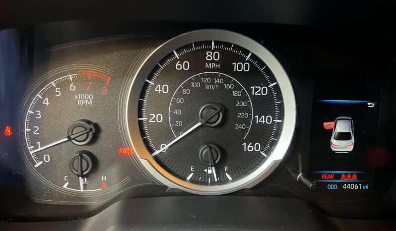 
								Toyota Corolla LE full									