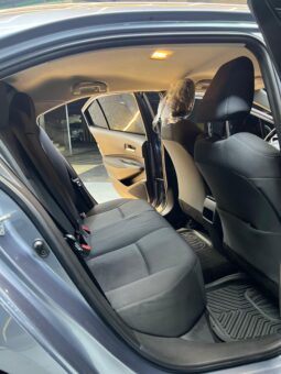 
										Toyota Corolla LE full									