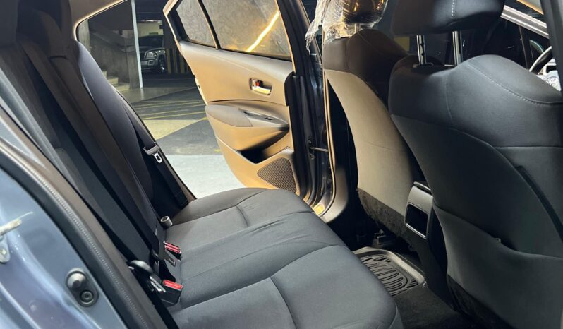 
								Toyota Corolla LE full									