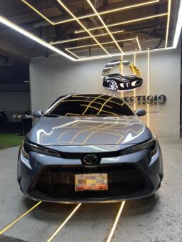 
										Toyota Corolla LE full									