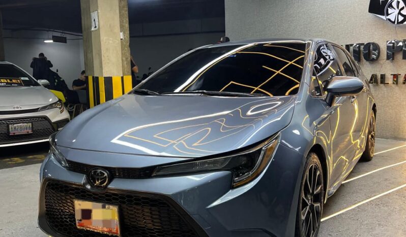 
								Toyota Corolla LE full									
