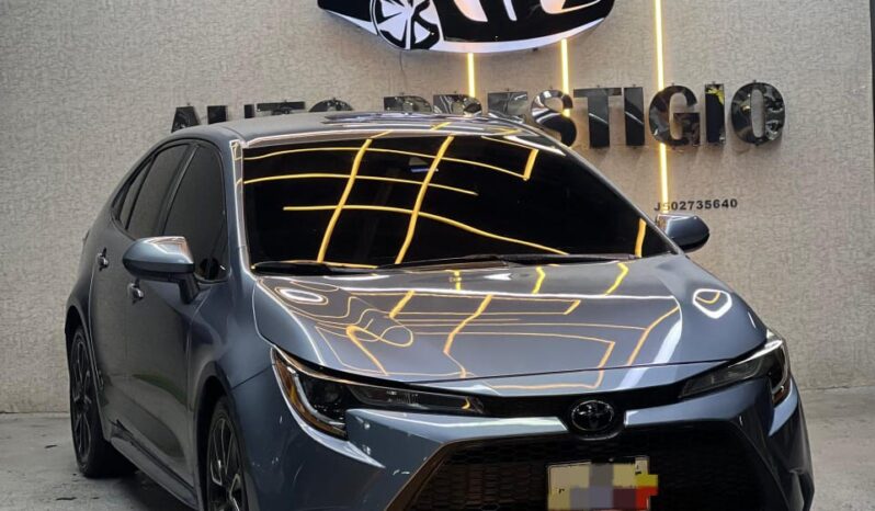 
								Toyota Corolla LE full									