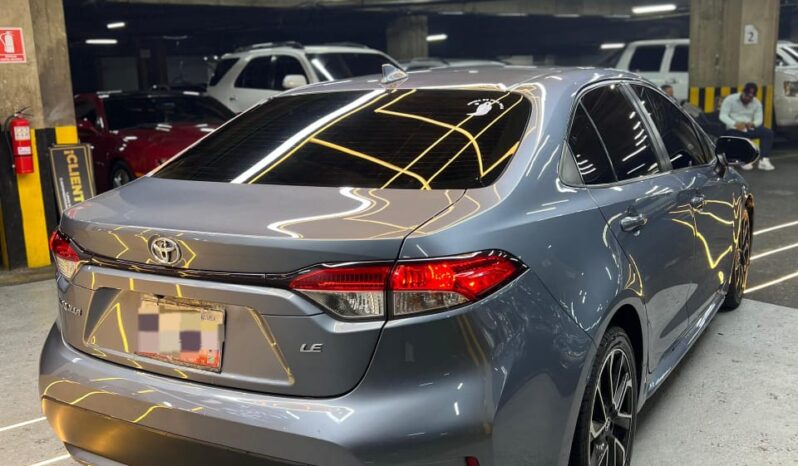 
								Toyota Corolla LE full									