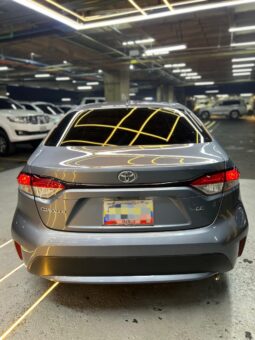 
										Toyota Corolla LE full									