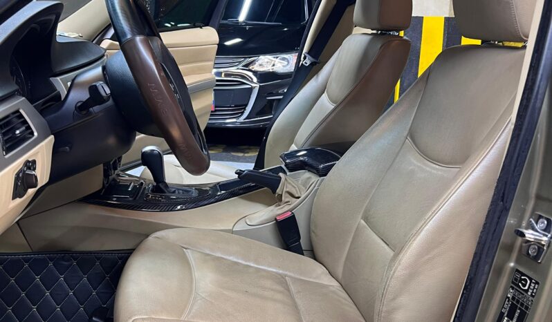 
								BMW 325i Limousine 2006 full									