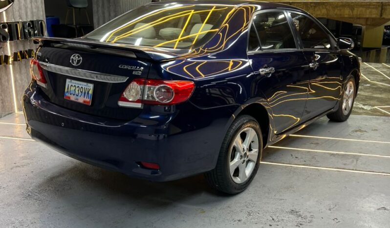 
								Toyota Corolla GLI 2012 full									