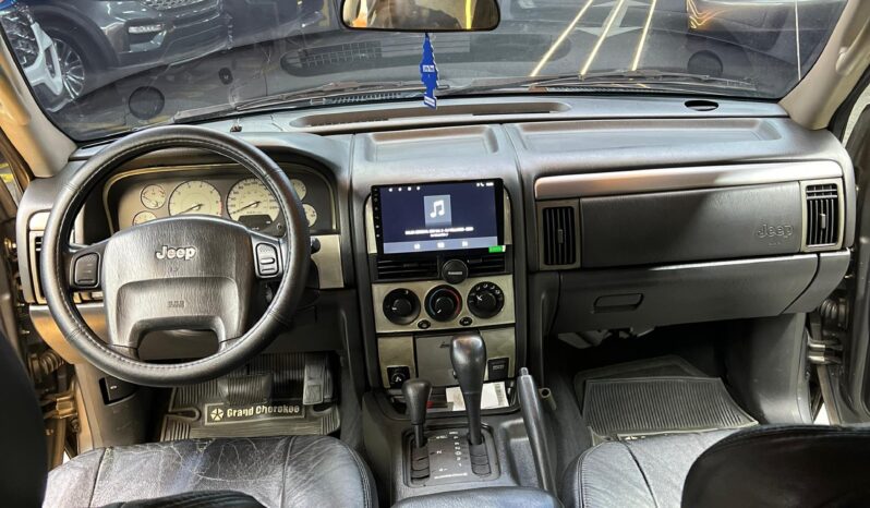 
								Jeep Laredo 2004 full									