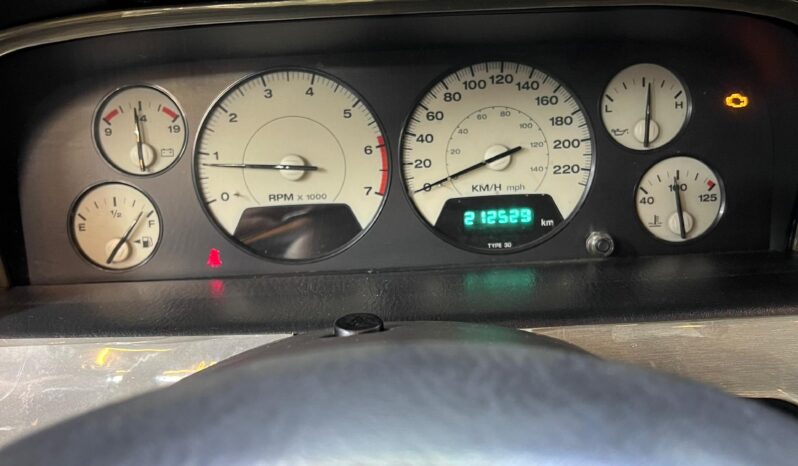 
								Jeep Laredo 2004 full									