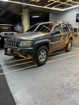
										Jeep Laredo 2004 full									