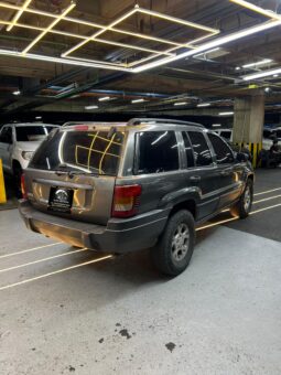 
										Jeep Laredo 2004 full									