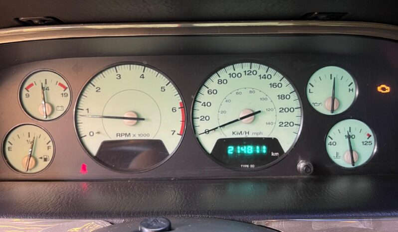 
								Jeep Laredo 2004 full									
