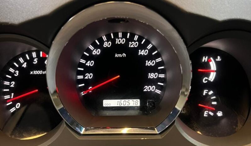 
								Toyota Fortuner 2012 4×4 full									