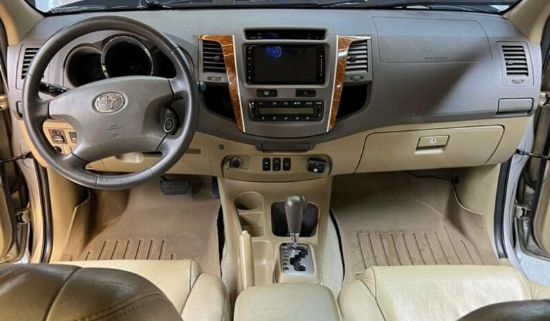
								Toyota Fortuner 2012 4×4 full									
