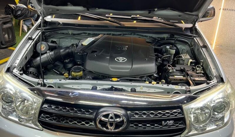 
								Toyota Fortuner 2012 4×4 full									