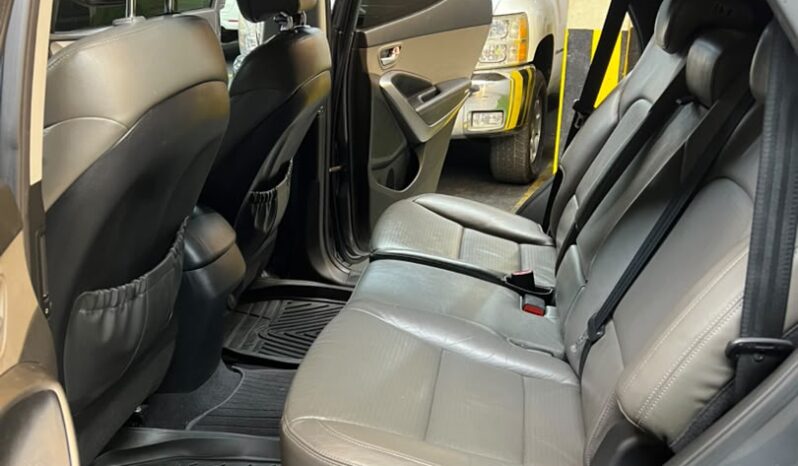 
								Hyundai Santa Fe 2013 3.3L full									